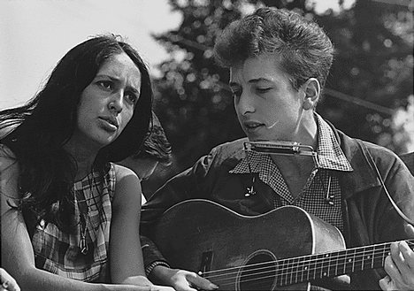 1963 - Civil Rights March on Washington, D.C. [Entertainment: closeup view of vocalists Joan Baez and Bob Dylan.] cg1