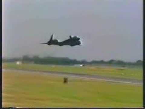 Lockheed SR-71 Blackbird Must See Clips