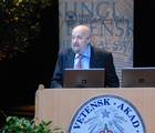 Giovanni Jona-Lasinio presenting Yoichiro Nambu's Nobel Lecture at Aula Magna, Stockholm, 8 December 2008