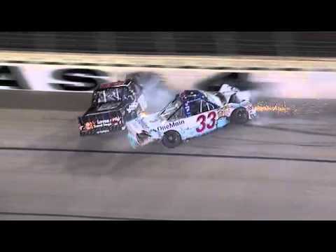 Ron Hornaday vs Kyle Busch 2011 NASCAR Camping World Trucks Texas