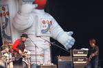 Primus live at the 2008 Bluesfest in Ottawa, Ontario. Tim Alexander (left) Les Claypool (center) and Larry Lalonde (right).