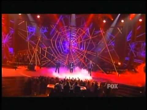 Bono & The Edge - Rise Above (Spiderman) - American Idol Season 10 Finale - 05/25/11