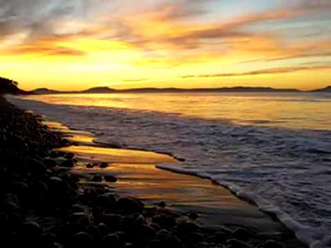 Nature Relaxation: Soothing Sunrises on the Shores of Tasmania