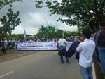 Demo of workers throughout the city batam, about wage increases, ending anarchist on November 23,2011