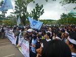 Demo of workers throughout the city batam, about wage increases, ending anarchist on November 23,2011