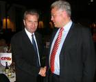 Oettinger together with Warthausen's former mayor Cai-Ullrich Fark at a CDU rally in Biberach/Riss in September 2009