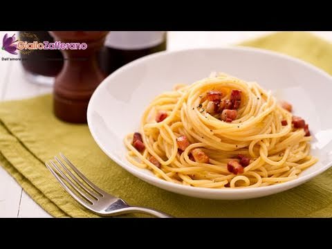 Spaghetti Carbonara - original Italian recipe