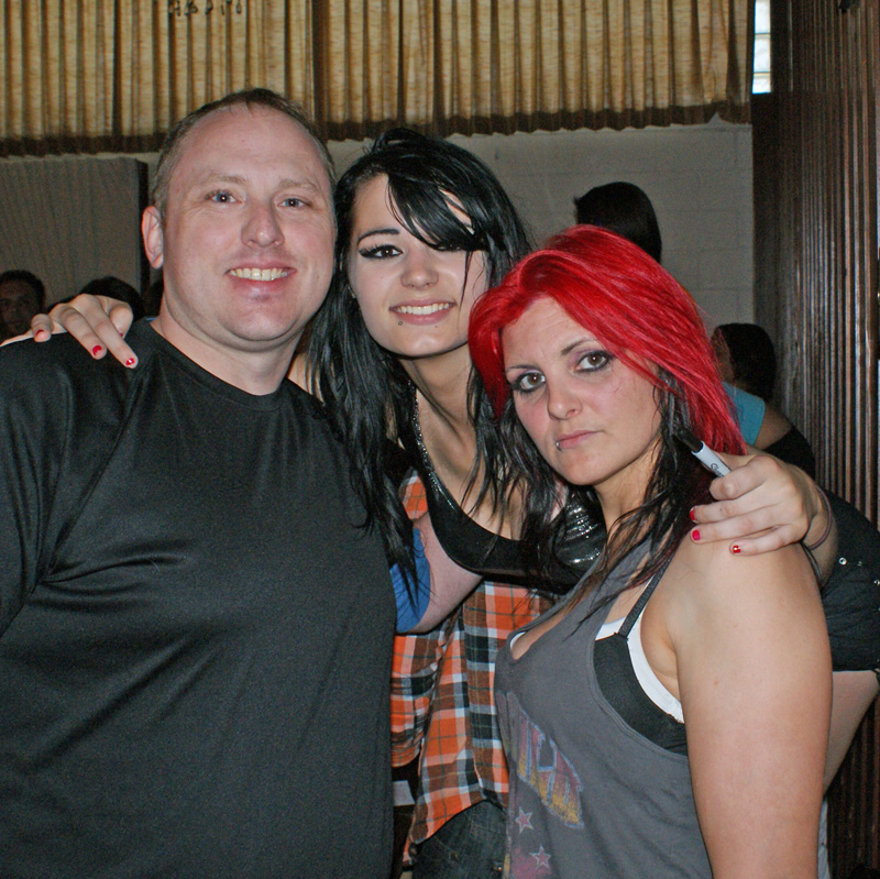 Me with Brittani and Saraya Knight!