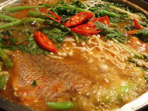 Spicy fish soup (maeuntang)