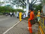 Shipyard workers also participated protesting wage increases in building the mayor of Batam on November 23,2011