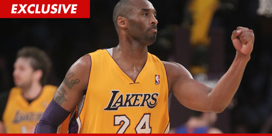 Kobe Bryant wrist injury