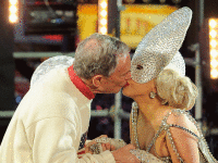 NY mayor not gaga over New Year's kiss