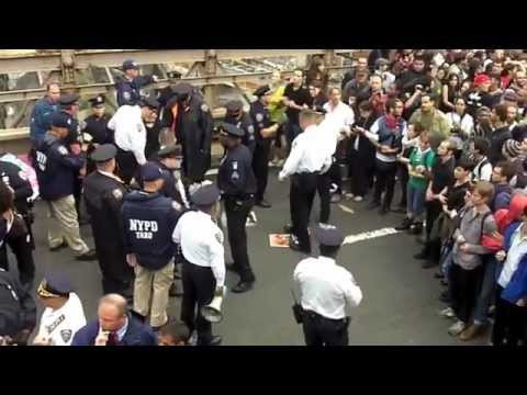 Banker Protesters Storm Brooklyn Bridge 2011 