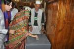 Senior BJP leader Sushma Swaraj Donates hazartabal The all-party delegation visit Hazartabal Shrine in srinagar on Tuesday on 21, Sep. 2010. which witnessed incidents of arson recently, hospitals in the city to meet those injured during clashes, and the Hazratbal shrine.