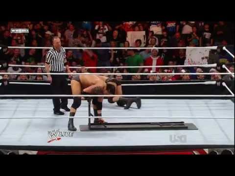 WWE RAW 12/19/11 - Full Show (HDTV)