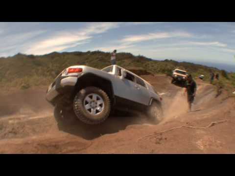 Jeep Rubicon and Toyota FJ Cruiser Off-Road in Hawaii