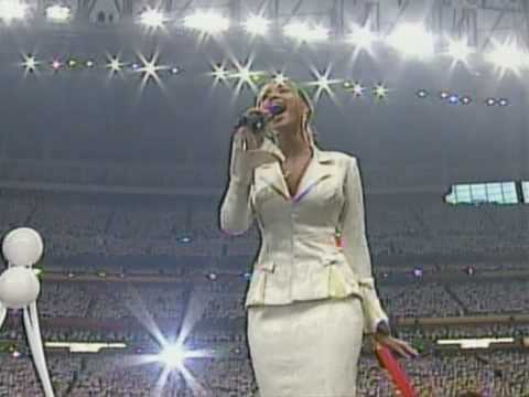 Beyoncé USA National Anthem Live @ Super Bowl 2004 [HQ]