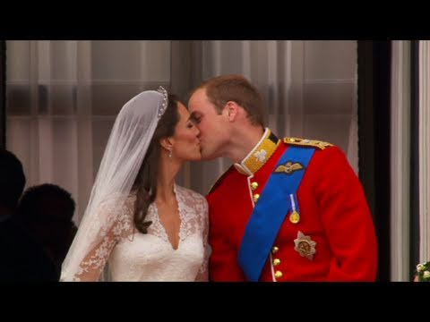 William and Kate Kiss on the Balcony - The Royal Wedding - BBC