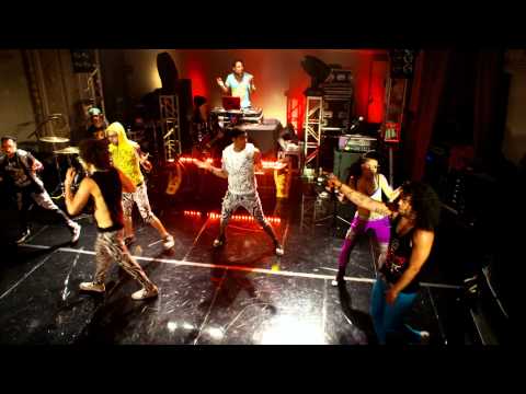 LMFAO - Sorry For Party Rocking (Walmart Soundcheck Live)