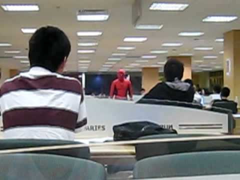 Spiderman spotted at NUS central library 23/04/09