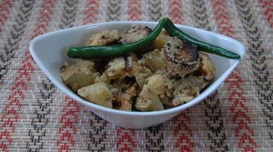 INDIA-POTATO-CURRY-DISH