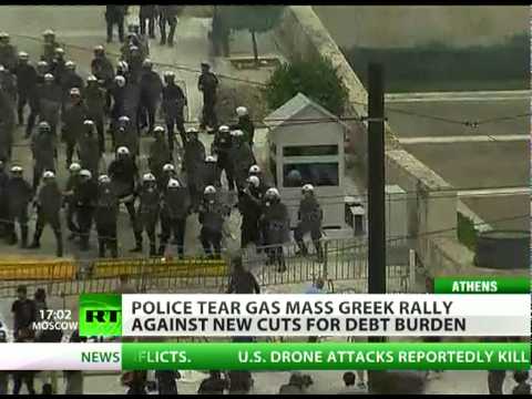 Greece Chaos: 20000 protest in Athens, cops fight masked rioters