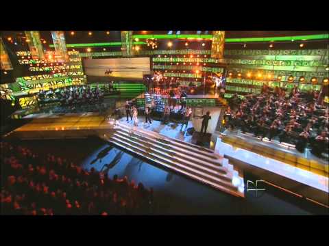 [1080p] Latin Grammy Awards November 2011 - Calle 13 - Latinoamerica