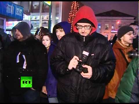 Video: Hundreds arrested as thousands protest Russia's vote