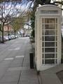 A Hull K6 telephone box