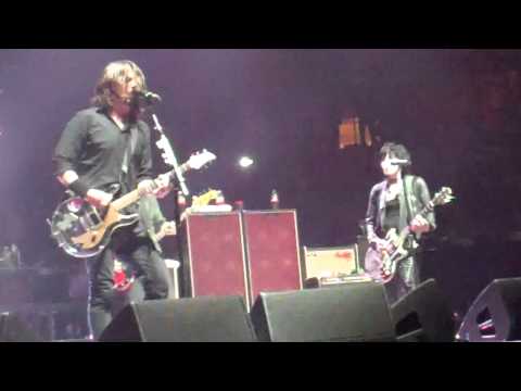 Joan Jett w/Foo Fighters - 