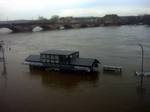 Elbe Flood in April 2006: Dresden is often endangered by manageable floods while disastrous events as in 2002 or 1845 are not likely to happen twice within a hundred years.