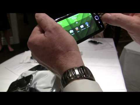 BlackBerry Torch 9860 smartphone video demo