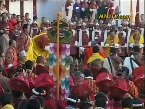 Bhutan Crowns New King