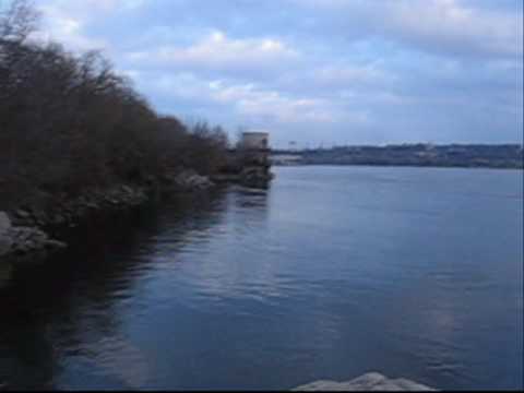 14.03.2010 Zaporizhzhya,Ukraine,Dnieper river....Little rocks...wmv