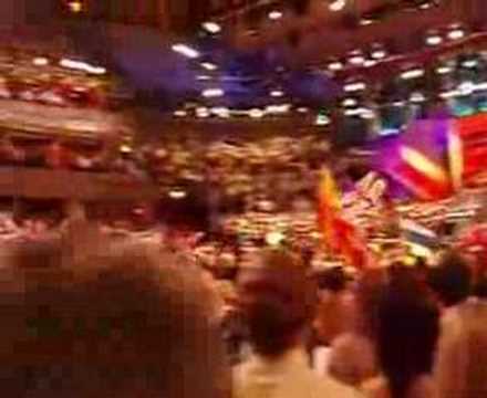 Britannia rules the waves (last night of the Proms, 2006)