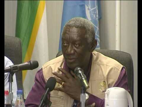 MaximsNewsNetwork: WEST DARFUR - AU OBSERVER JOHN KUFUOR @ POLLING (UNAMID)