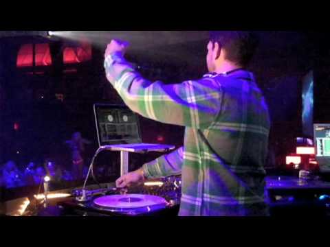 DJ AM LIVES: Debut Performance at Palms Las Vegas 4.24.09