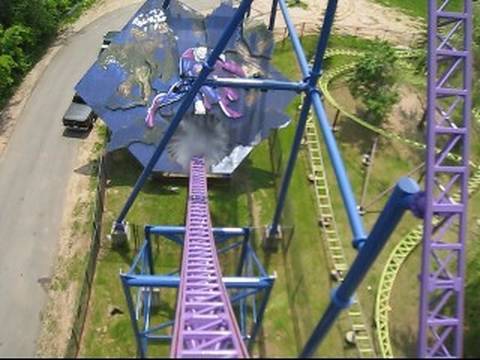 Bizarro Front Seat on-ride POV Six Flags New England