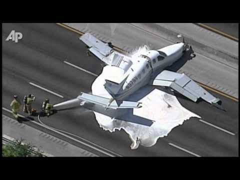 Raw Video: Small Plane Ends Up on Fla. Highway