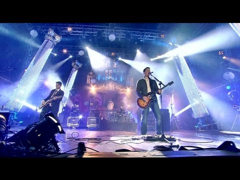 Boyce Avenue - Daylight / Tonight - Live at the MTV EMAs Belfast 2011