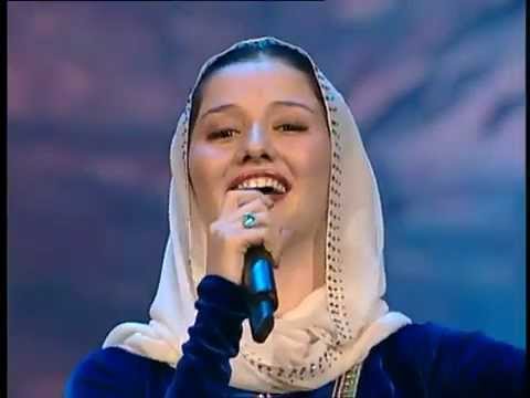 Chechen Girl Sings Armenian Patriotic Song Hay Qajer (Heda Hamzatova) Russian/Armenian Festival