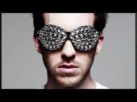 Calvin Harris - Feel So Close (OFFICIAL AUDIO)