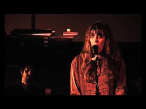 BEACH HOUSE - Astronaut - Live in Australia!