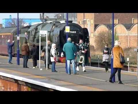 Oliver Cromwell entering Cleethorpes station