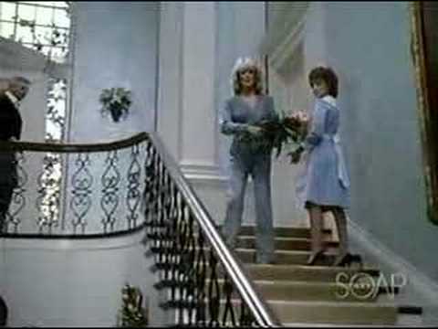 Dynasty :Krystle throws Alexis out of the Carrington mansion