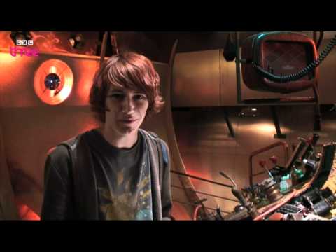 Charlie and the TARDIS - Doctor Who Confidential - BBC Three