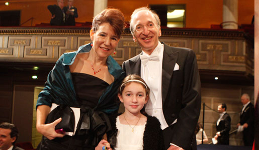 Saul Perlmutter with his wife Laura Nelson and daughter Noa after the Nobel Prize Award Ceremony.