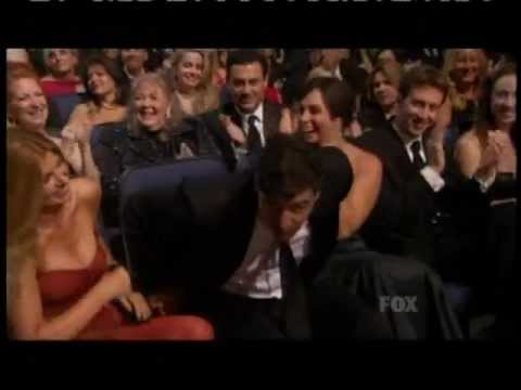 Emmy Awards 2011 - Kyle Chandler Wins