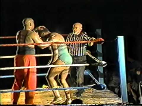 WWC: TNT (Savio Vega) vs. Carlos Colón (1990)