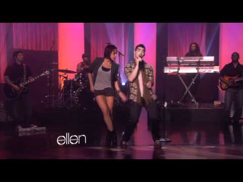 Joe Jonas Performs 'Just in Love'